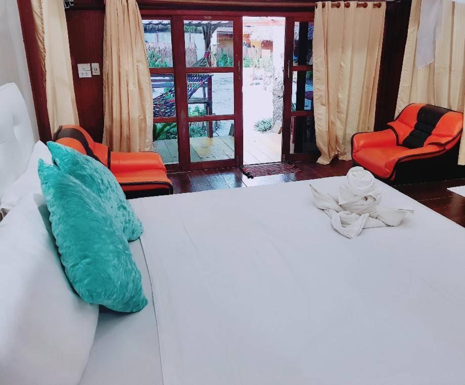 Zanom Sunrise Beach Resort Koh Lipe Ngoại thất bức ảnh