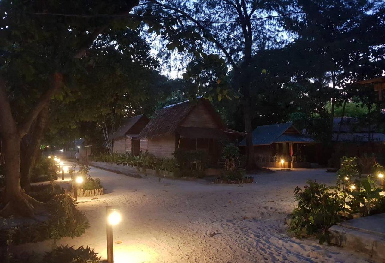 Zanom Sunrise Beach Resort Koh Lipe Ngoại thất bức ảnh