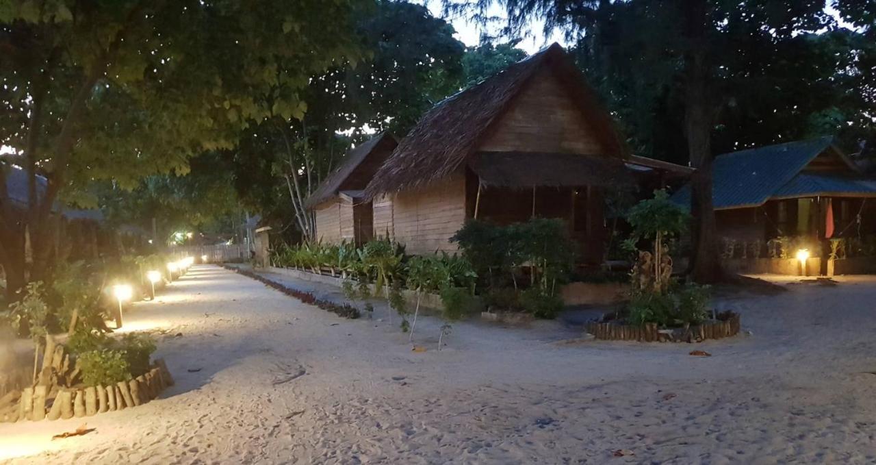 Zanom Sunrise Beach Resort Koh Lipe Ngoại thất bức ảnh